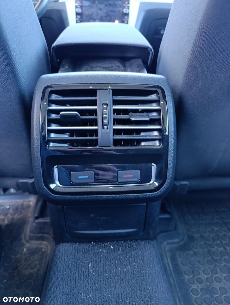 Volkswagen Passat Variant 1.8 TSI BMT Comfortline - 26