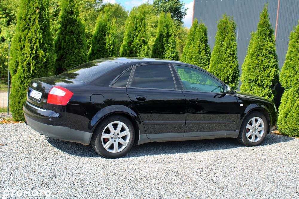 Audi A4 Limousine - 12