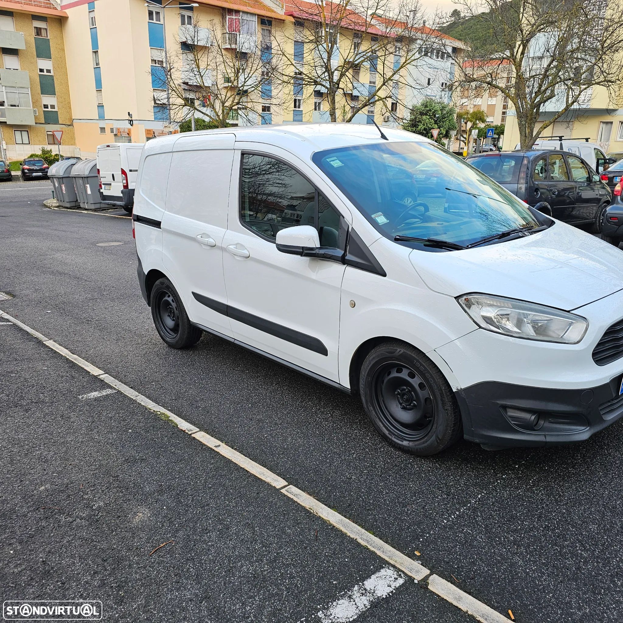 Ford Transit Courier - 1