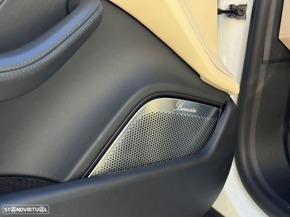 Porsche Taycan Turbo S - 17