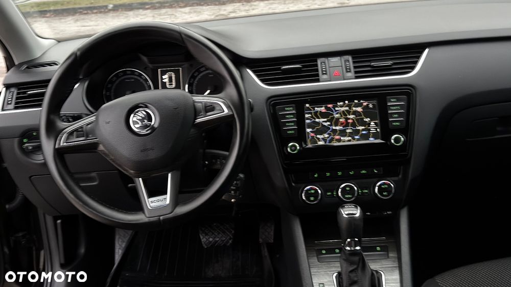 Skoda Octavia 2.0 TDI 4x4 DSG Scout - 35