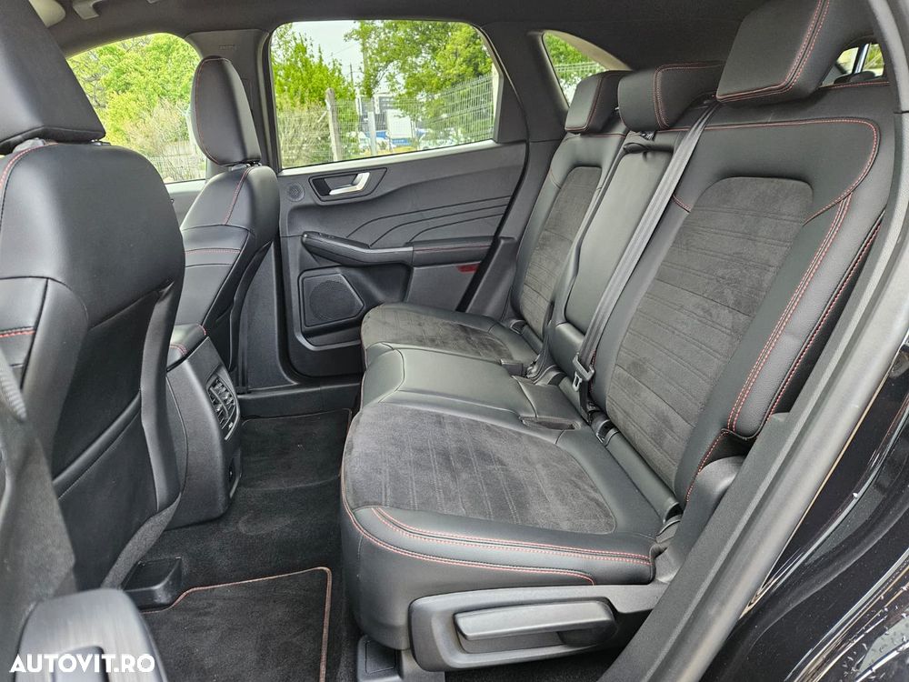 Ford Kuga 2.5 Duratec FHEV 4x4 ST-LINE X - 13