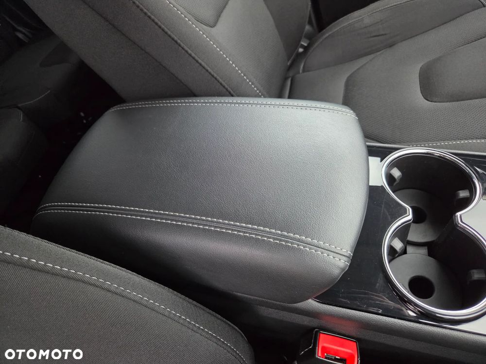 Ford S-Max 2.0 EcoBlue Titanium - 37