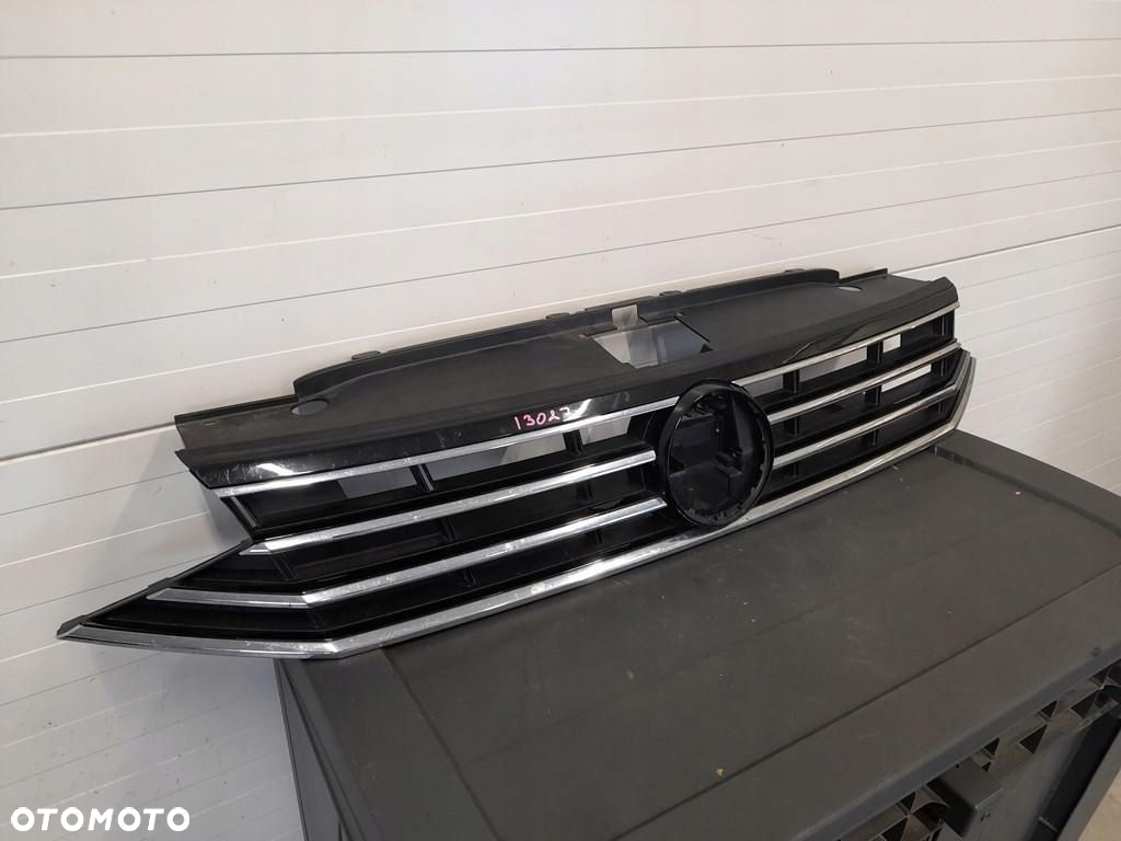 GRILL ATRAPA VOLKSWAGEN PASSAT B8 3G0 R-LINE LIFT - 3