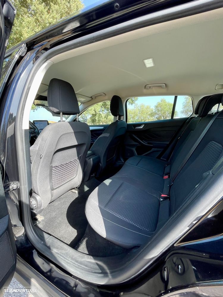 Ford Focus SW 1.0 EcoBoost S&S COOL&CONNECT - 22