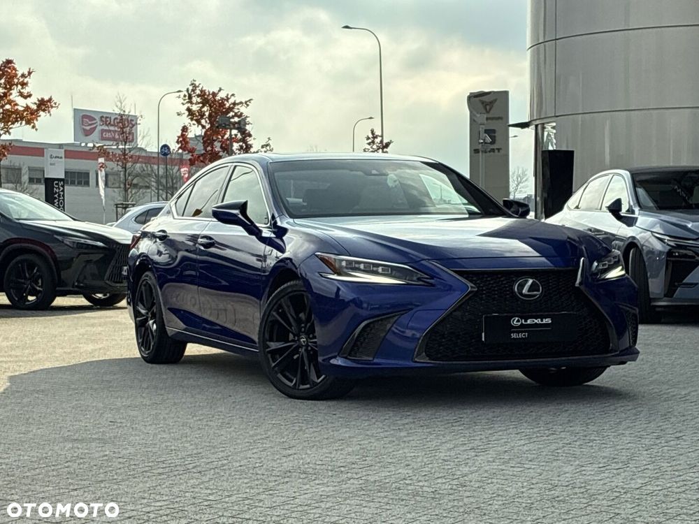 Lexus ES 300h F Sport Edition - 25