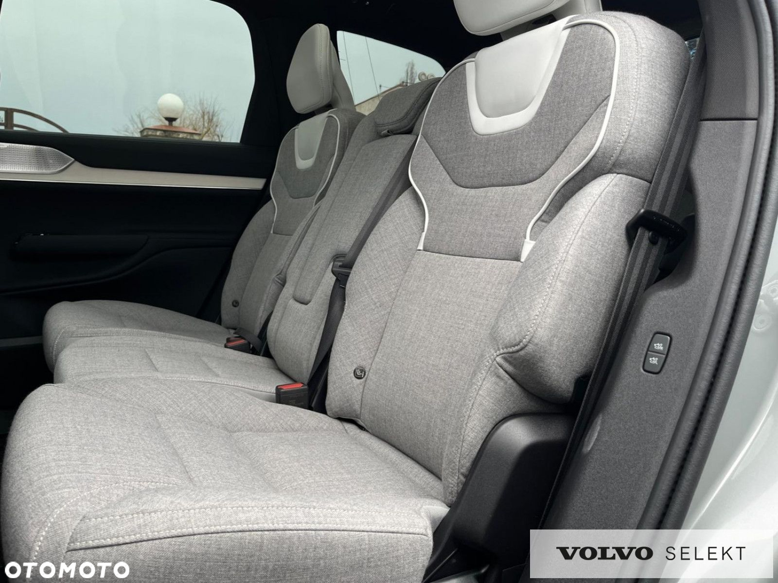 Volvo EX90 - 14