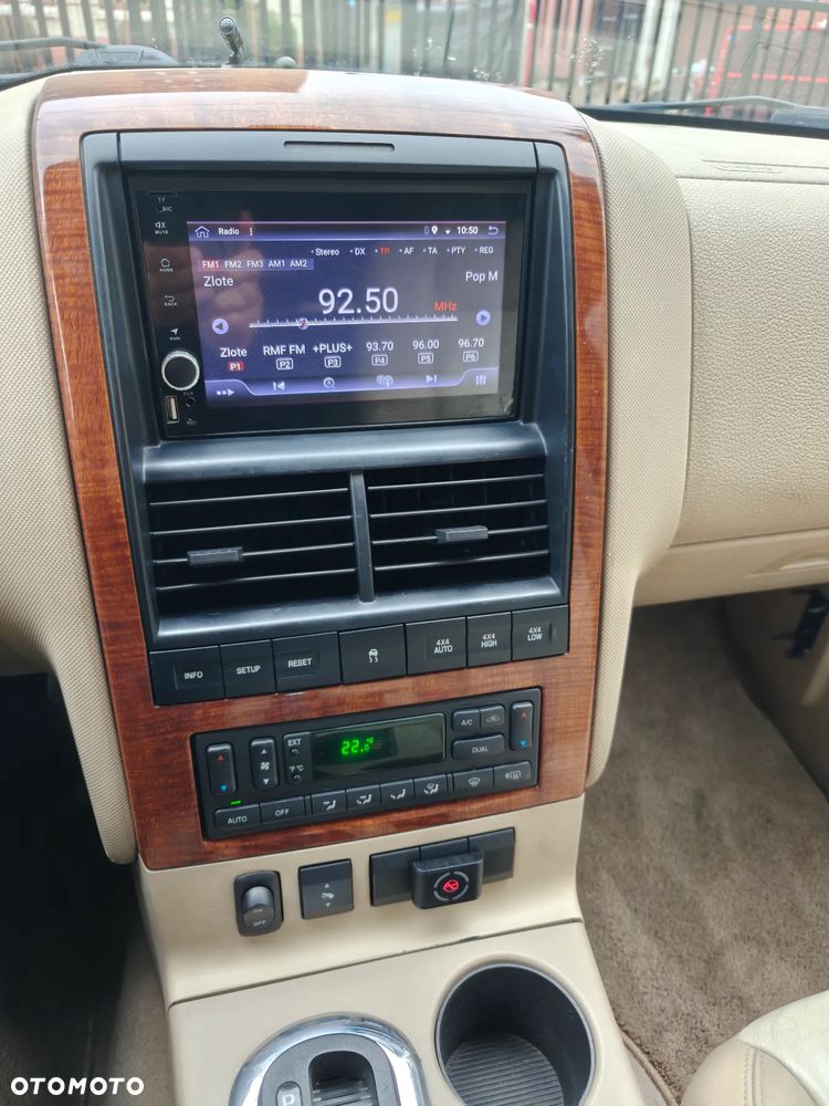 Ford Explorer 4.6 4WD - 15