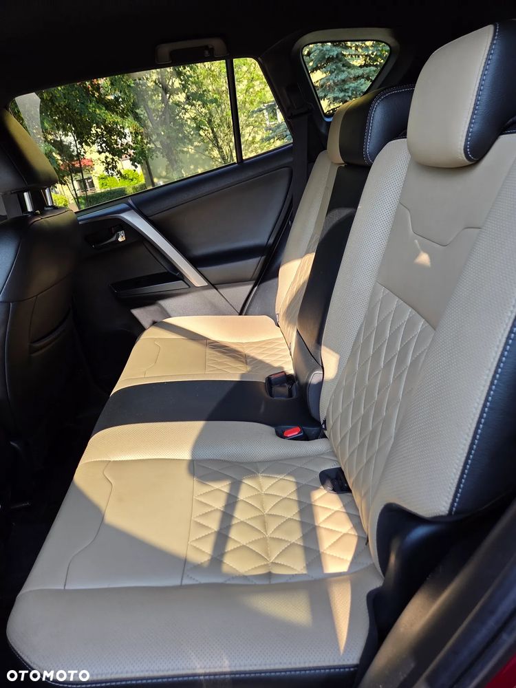 Toyota RAV4 Hybrid Selection 4x4 - 18