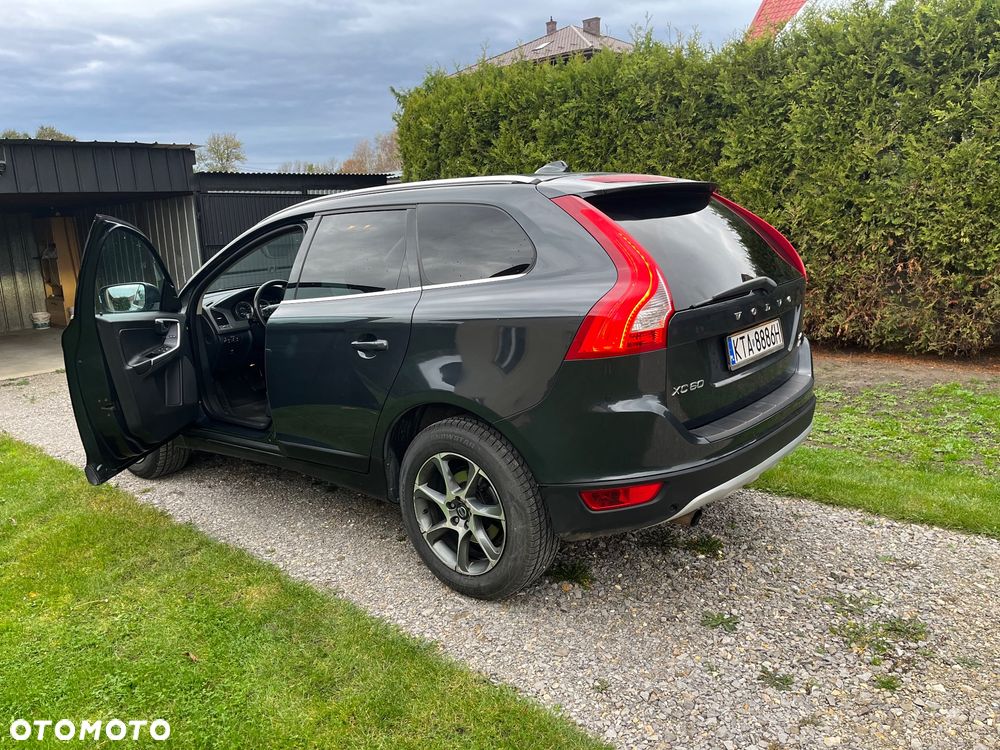 Volvo XC 60 D5 AWD Summum - 4