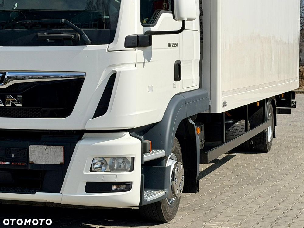 MAN TGL 12.250 / KONTENER / WINDA / 310 TYŚ KM / EURO 6 / SYPIALKA / 5 232 KG ŁADOWNOŚCI / 2018 ROK - 16