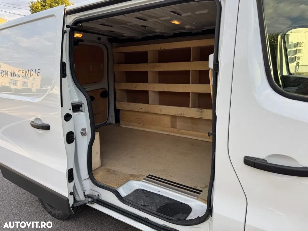 Renault Trafic GRAND CONFORT 1.6 dci 95 CP - 17