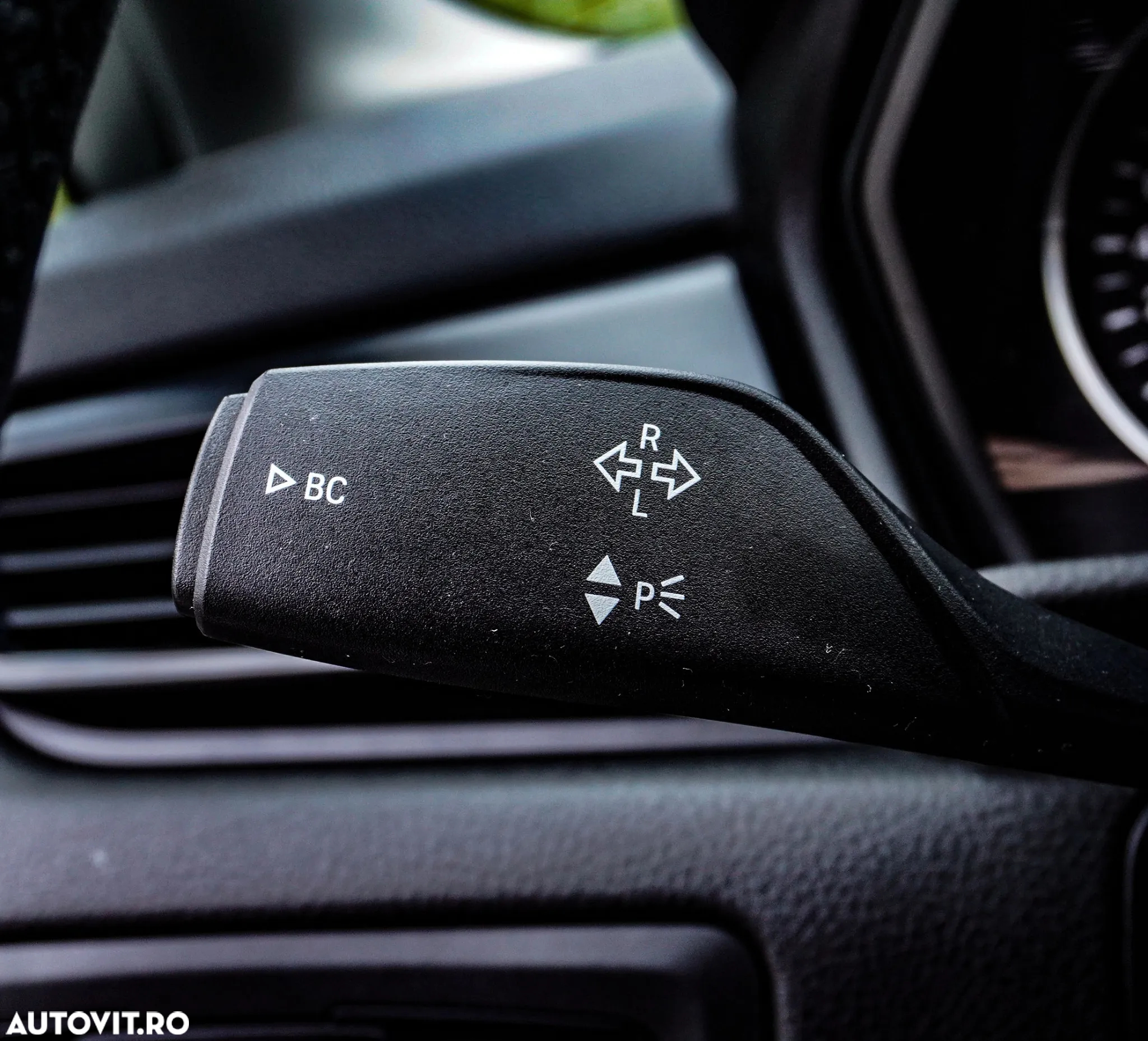 BMW Seria 2 216d Advantage - 31