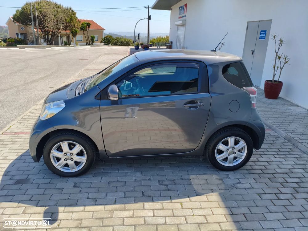 Toyota iQ 1.4 D-4D + - 22