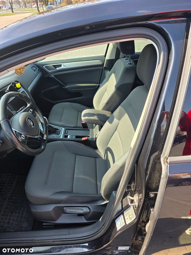 Volkswagen Golf - 14