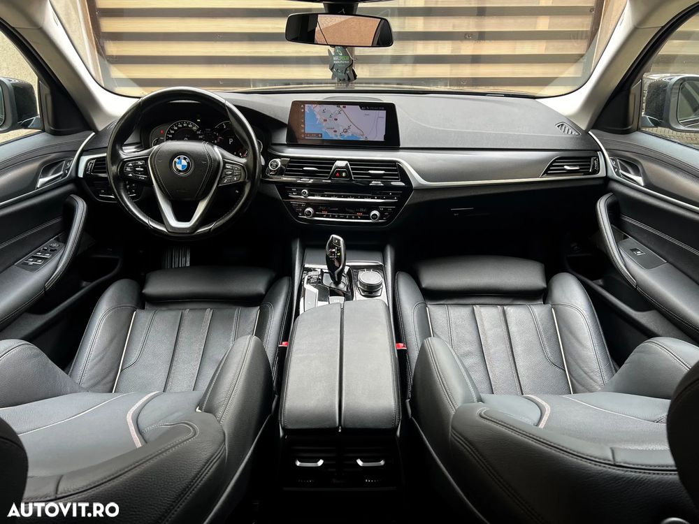 BMW Seria 5 520d Aut. Luxury Line - 7