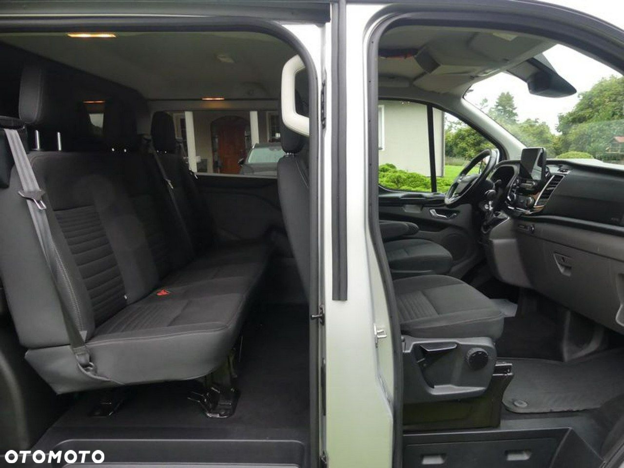 Ford Transit Custom - 11