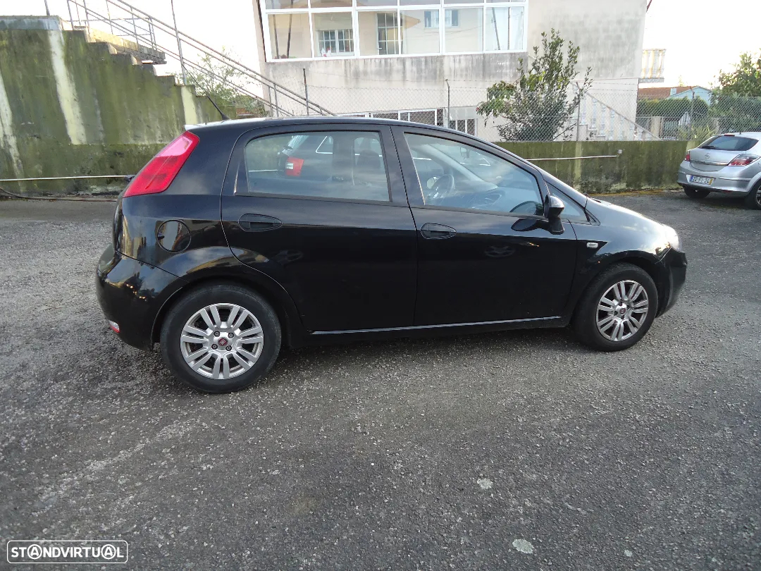 Fiat Punto 1.3 M-Jet Lounge S&S - 3