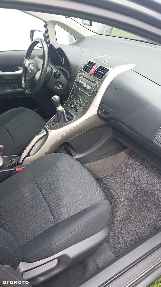 Toyota Auris 1.4 D-4D - 9