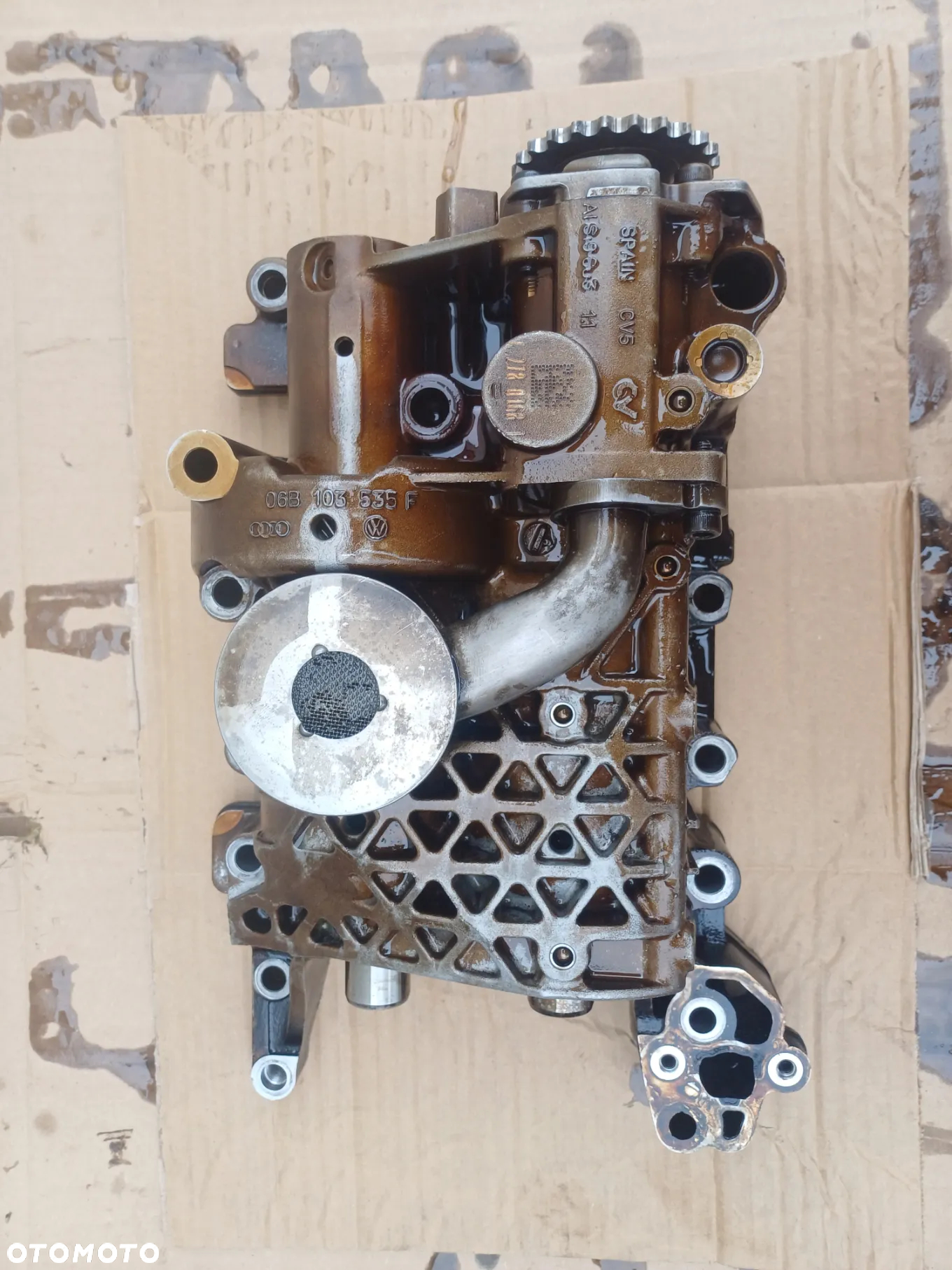 Pompa oleju 2.0 tfsi 06B103535F AXX - 4