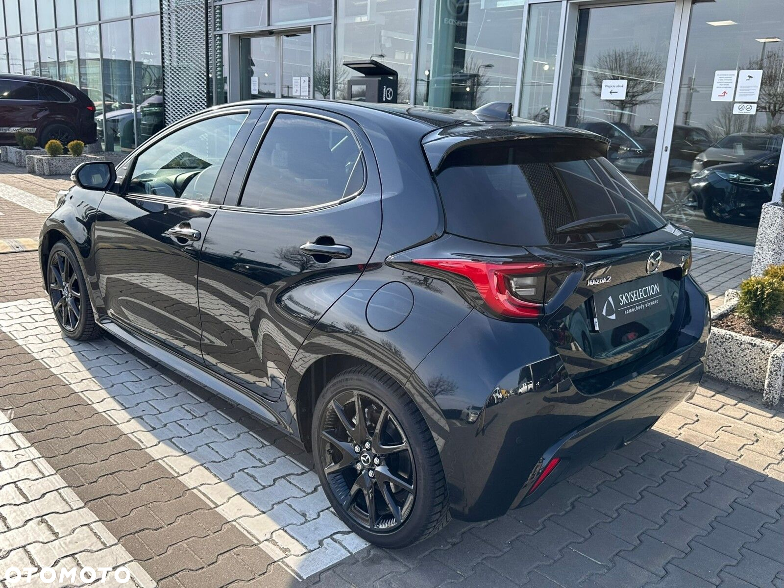 Mazda 2 - 5