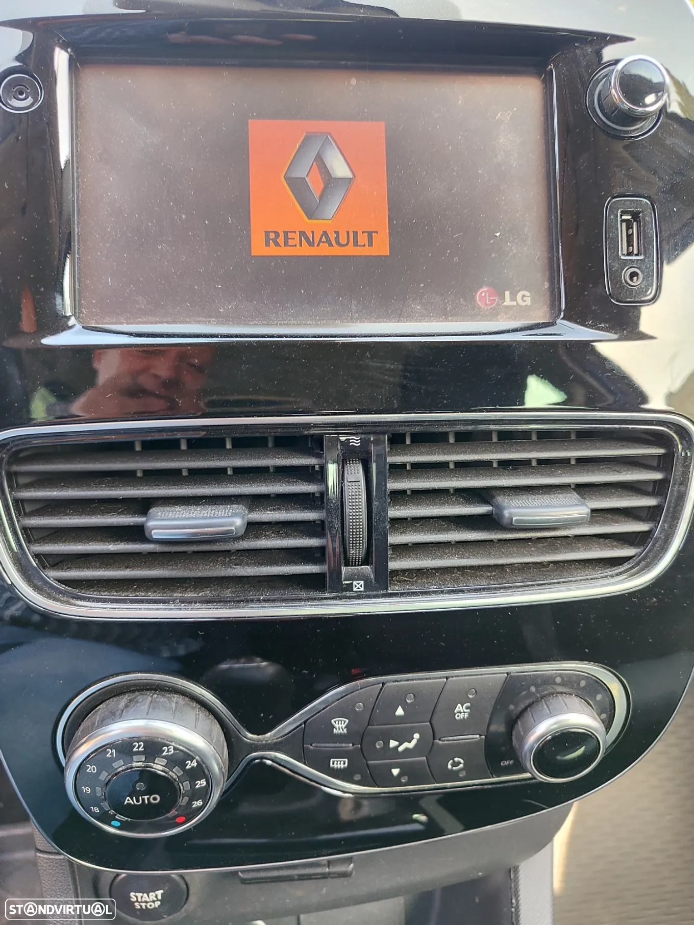 Renault Clio 0.9 TCE Dynamique S - 19