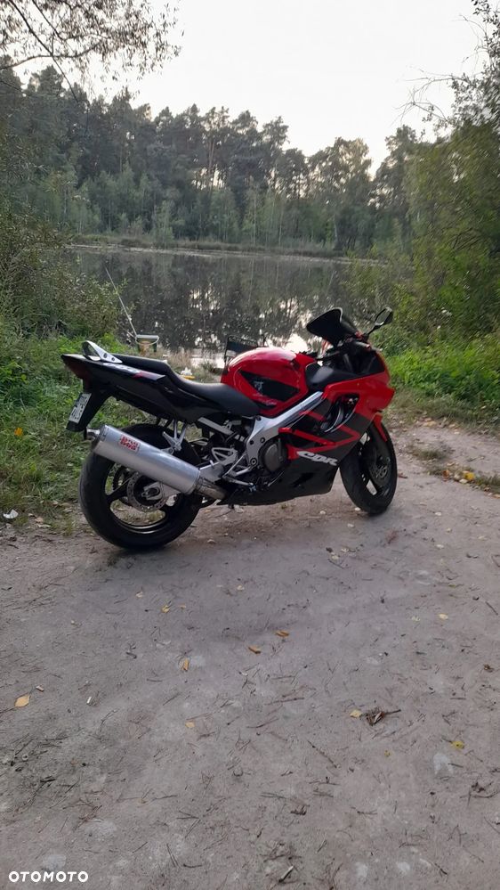 Honda CBR - 1