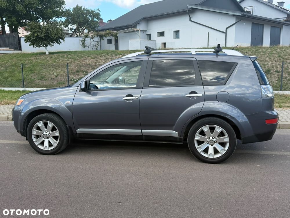 Mitsubishi Outlander 2.0 DI-D 4WD Intense - 16