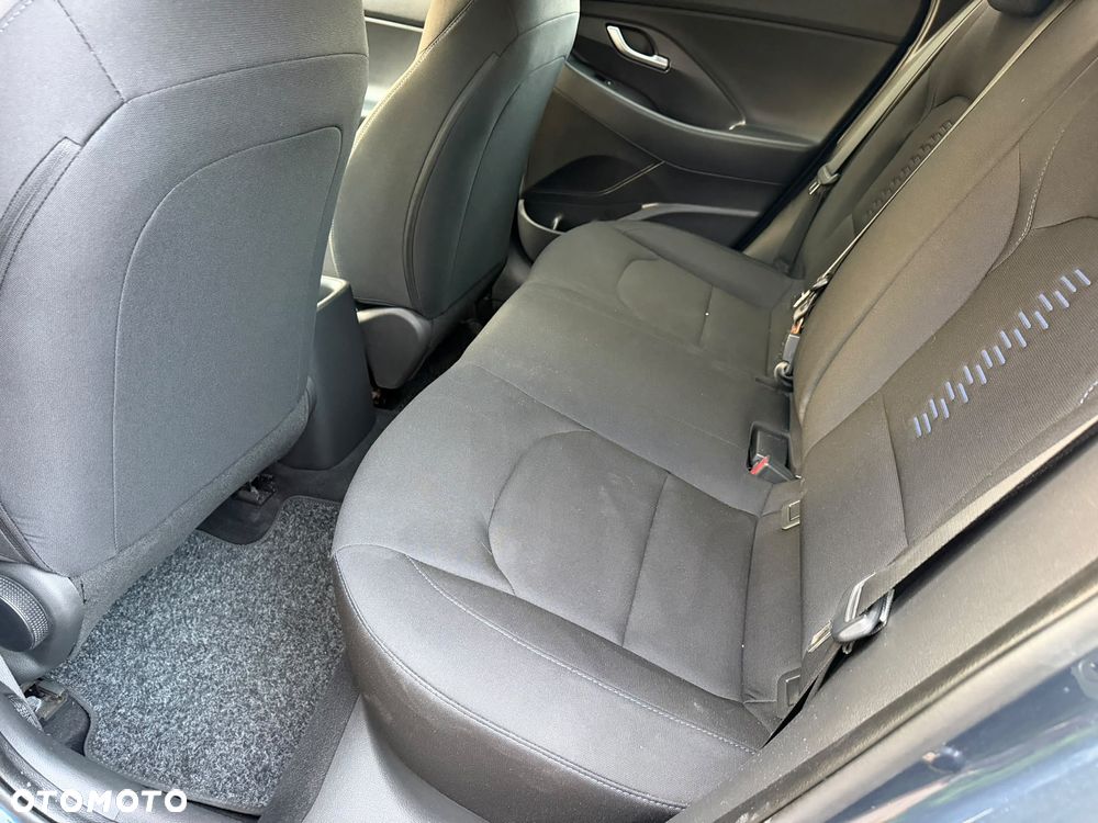 Hyundai i30 1.6 D GO DCT - 30