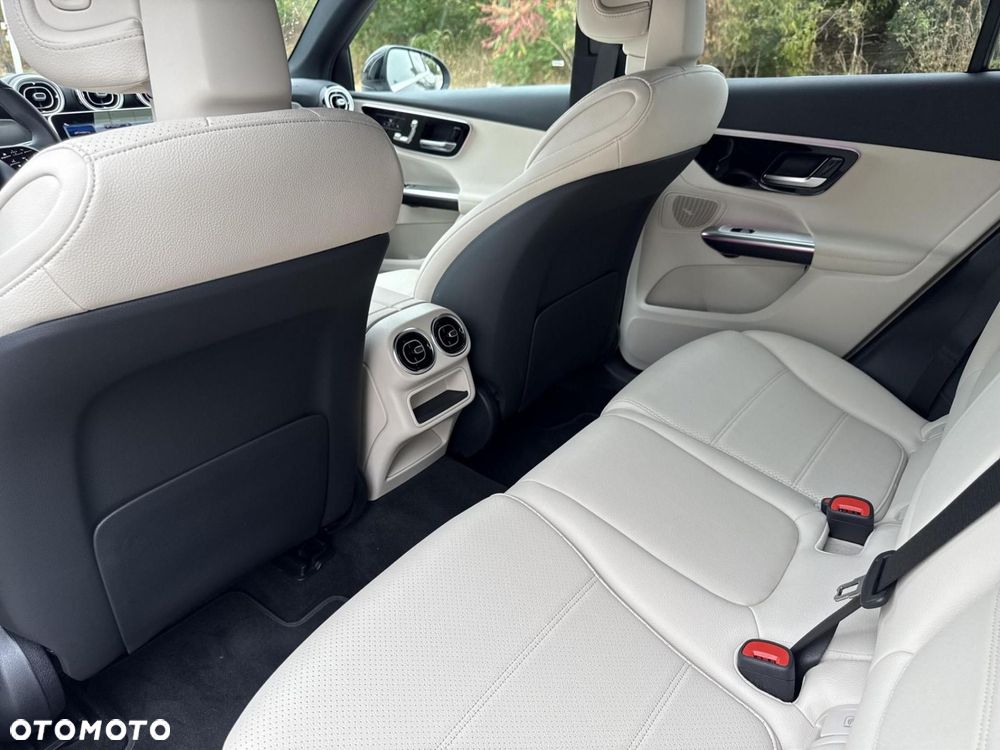 Mercedes-Benz GLC - 15