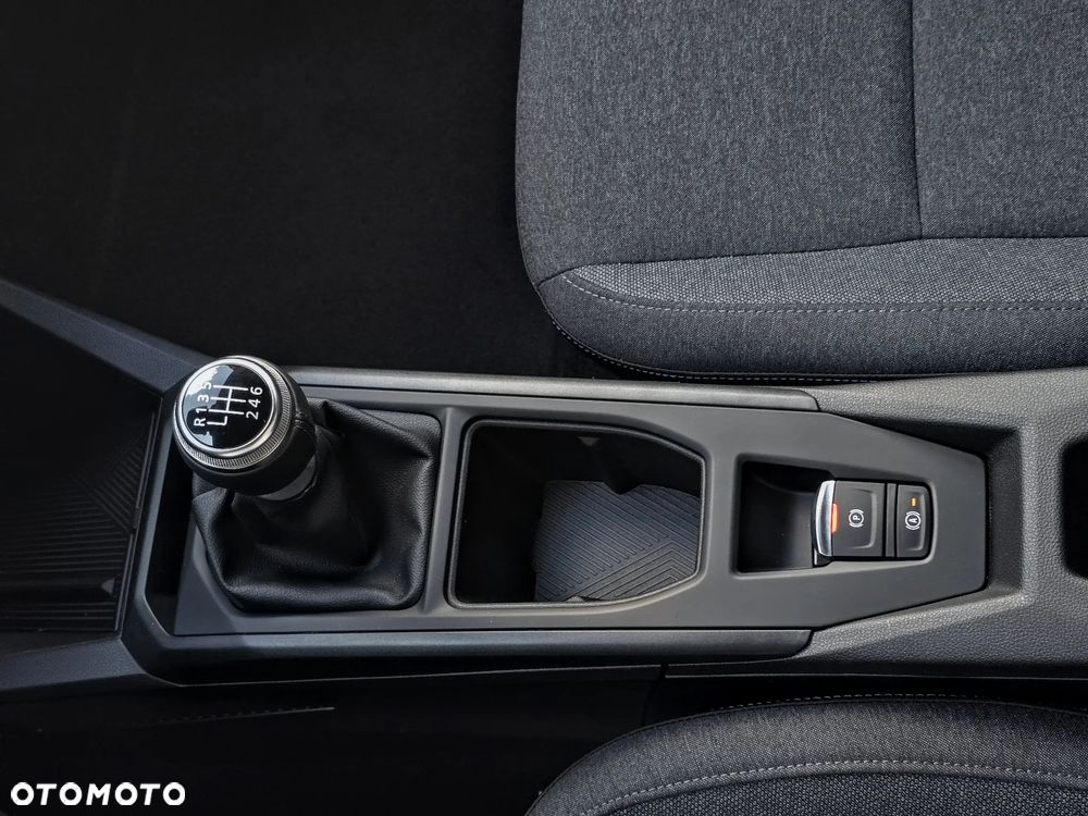 Renault Clio TCe 115 Evolution - 29