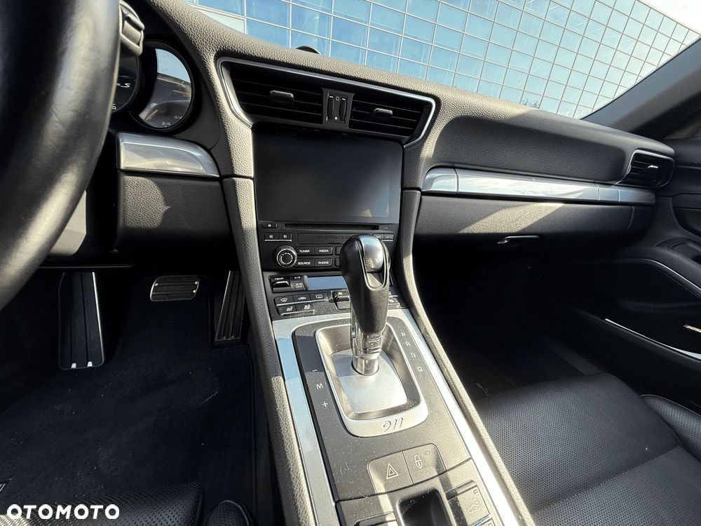 Porsche 911 Carrera S PDK - 18