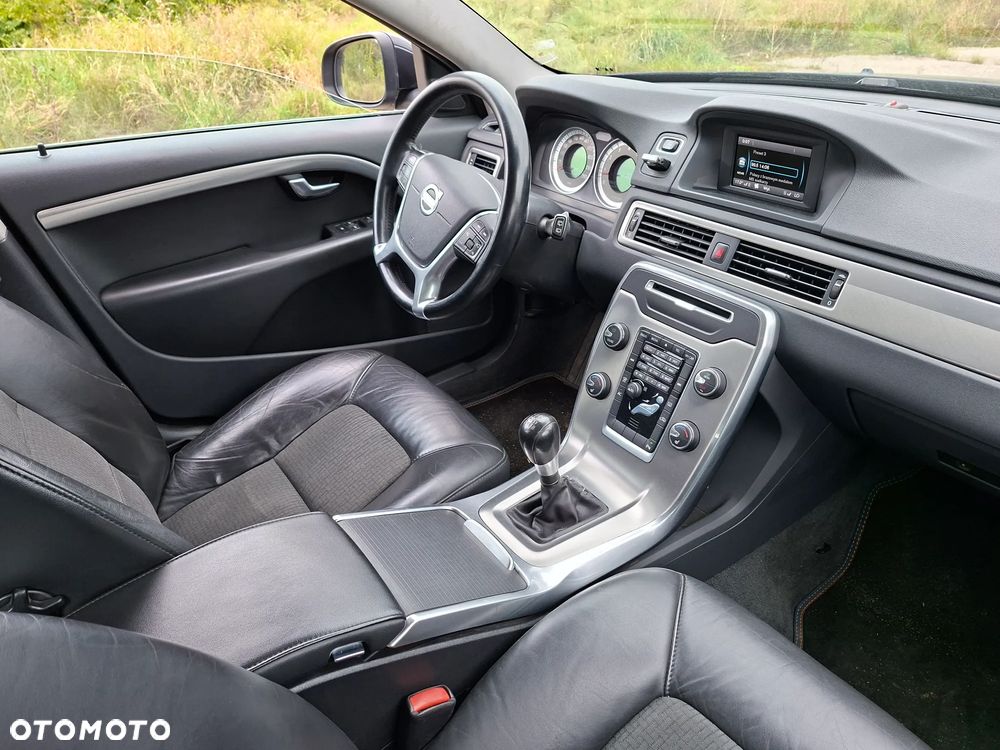 Volvo V70 2.5T Momentum - 19