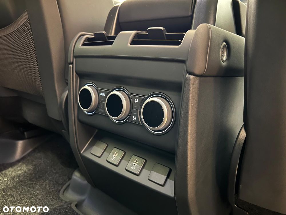 Land Rover Defender - 9