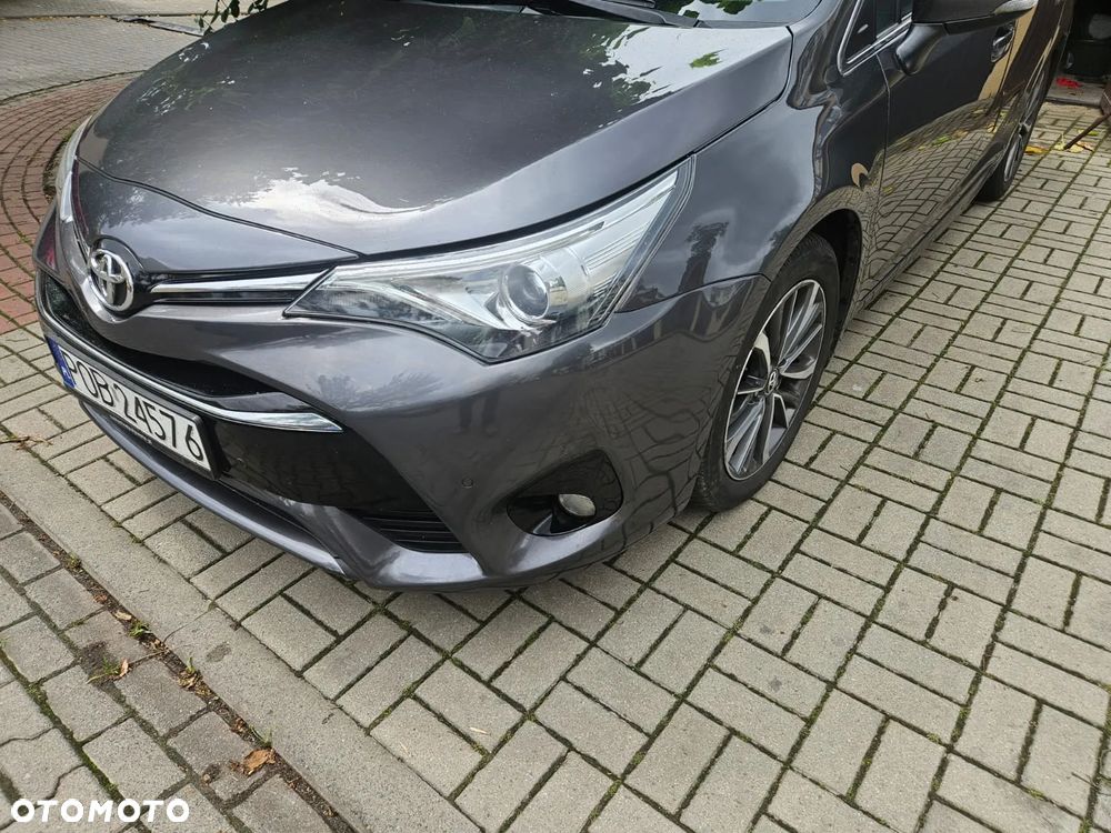 Toyota Avensis 2.0 D-4D Prestige - 8