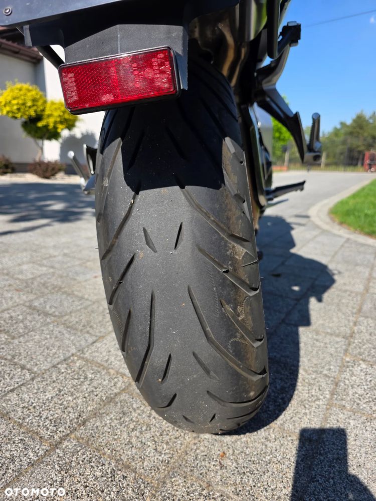 Honda VFR - 10