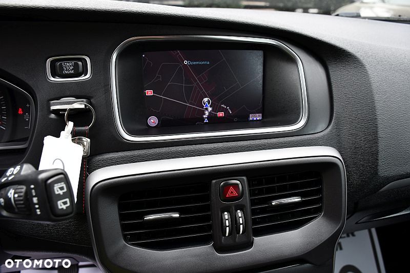Volvo V40 T2 Momentum - 15