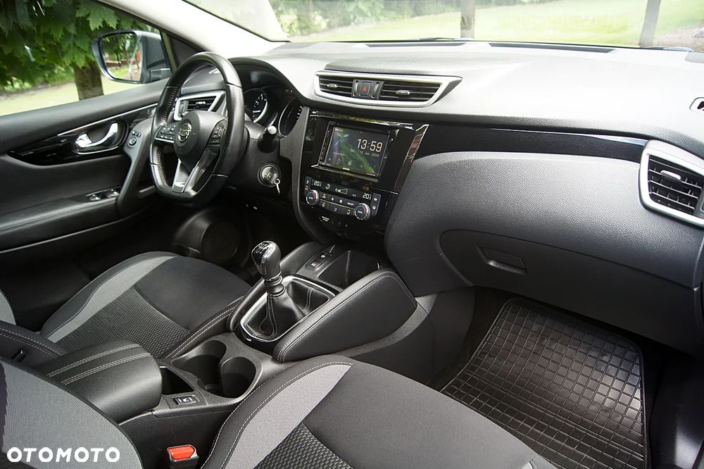 Nissan Qashqai 1.3 DIG-T Acenta - 26