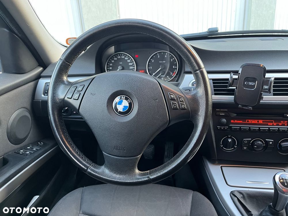 BMW Seria 3 - 14
