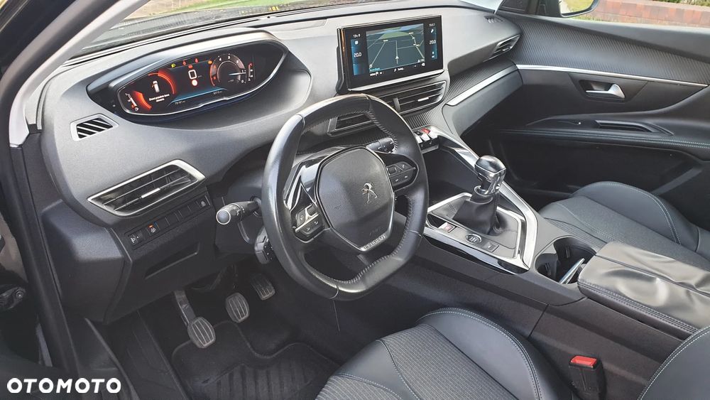 Peugeot 5008 - 9