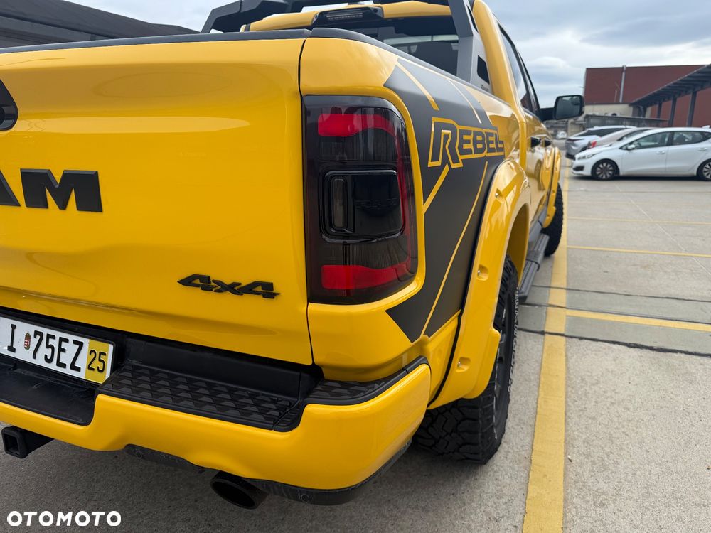 RAM 1500 Crew Cab Shortbed Rebel - 12