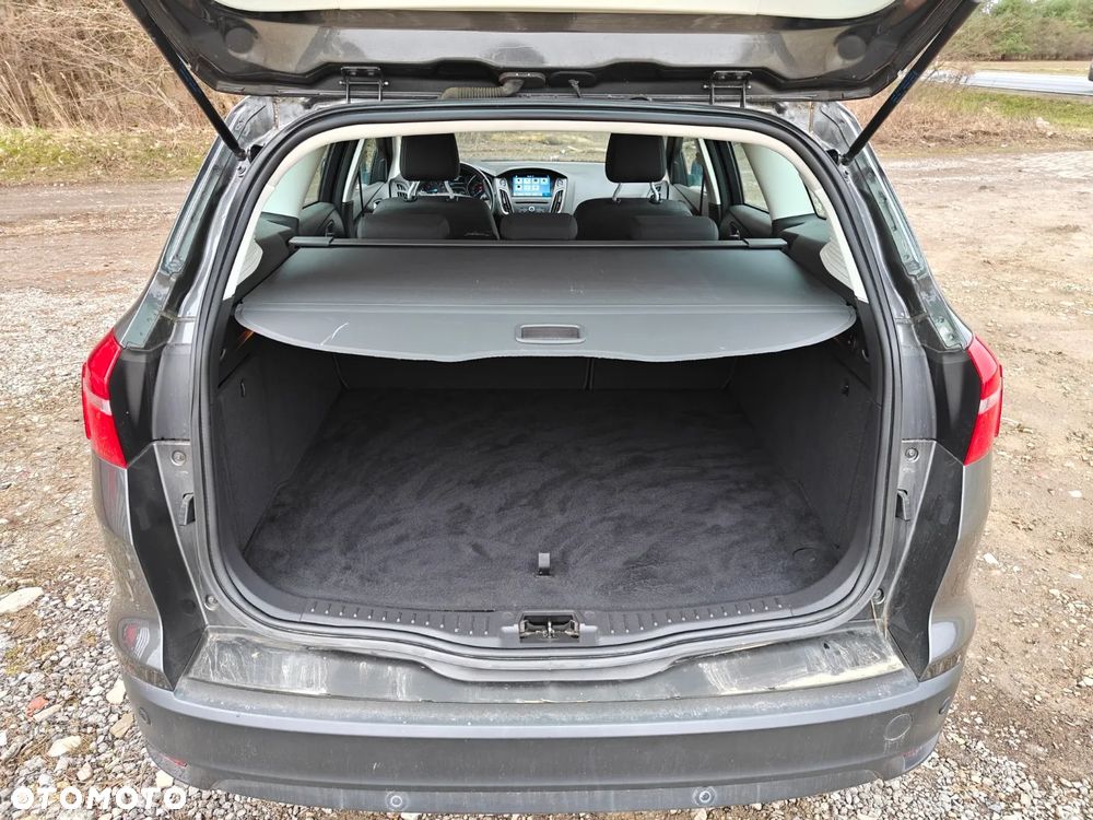 Ford Focus SW - 19