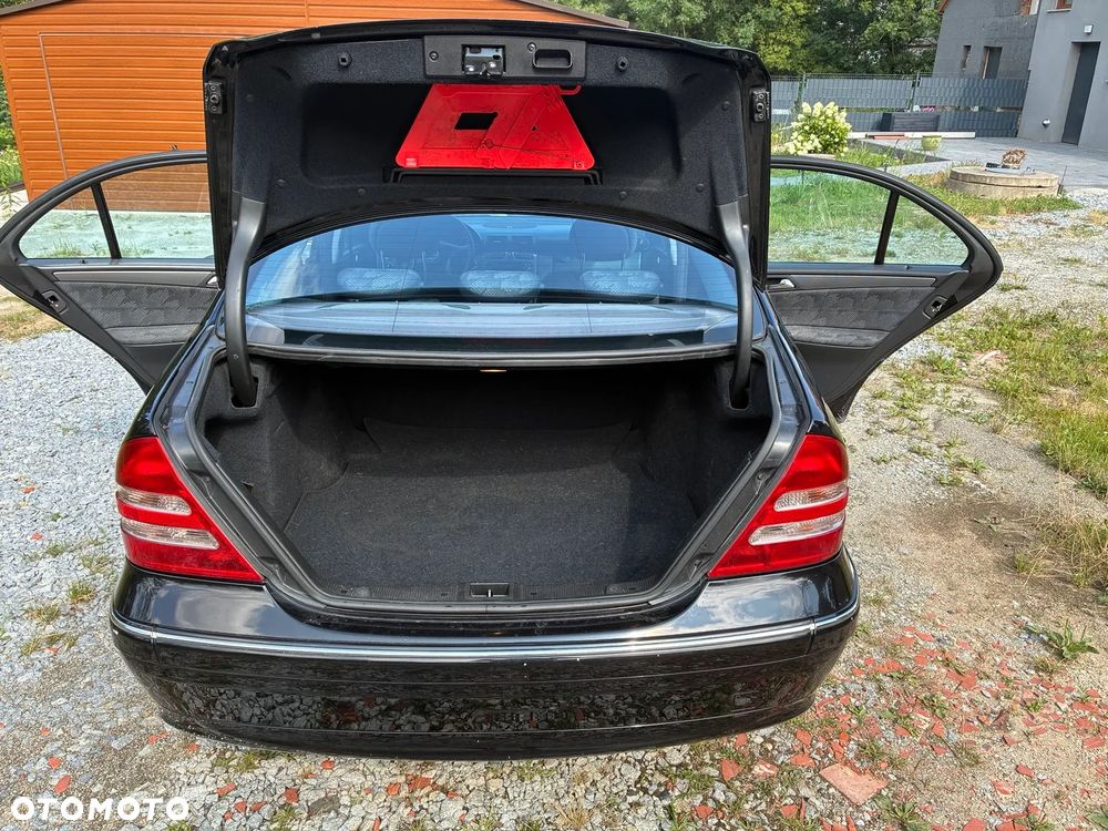 Mercedes-Benz Klasa C 180 Kompressor Avantgarde - 14