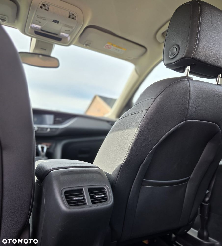 Opel Insignia - 15