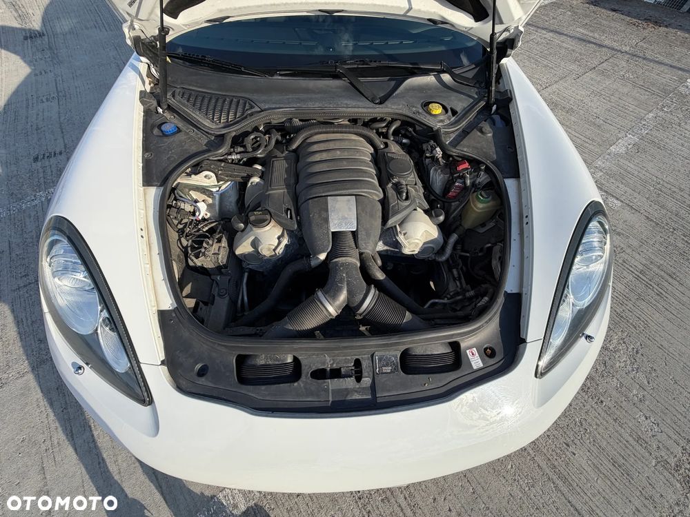 Porsche Panamera 4 PDK Platinum Edition - 17