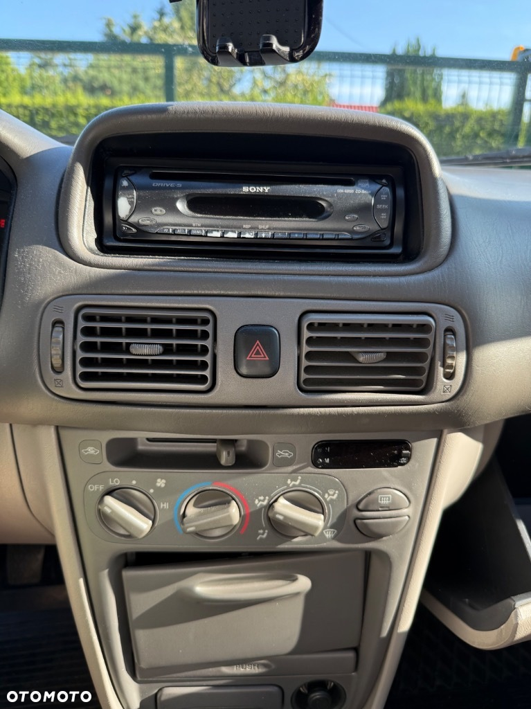 Toyota Corolla 1.4 XLi - 9