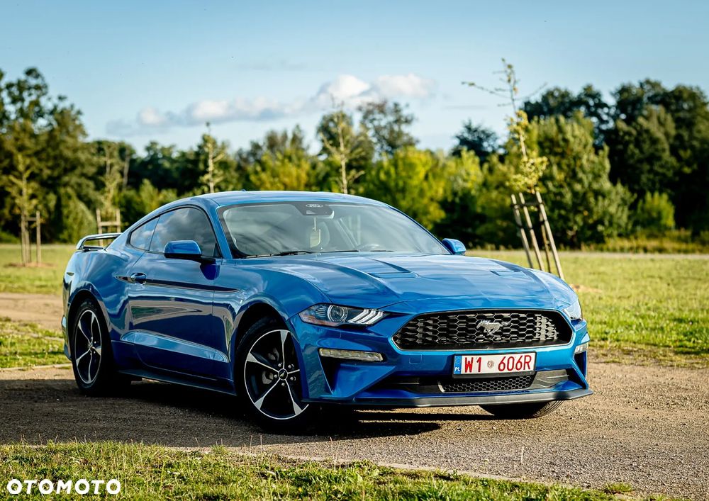 Ford Mustang - 2