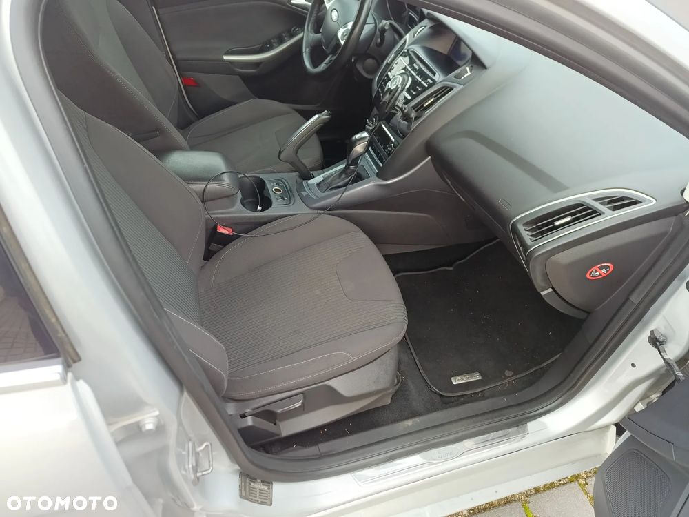 Ford Focus 2012 photo 2