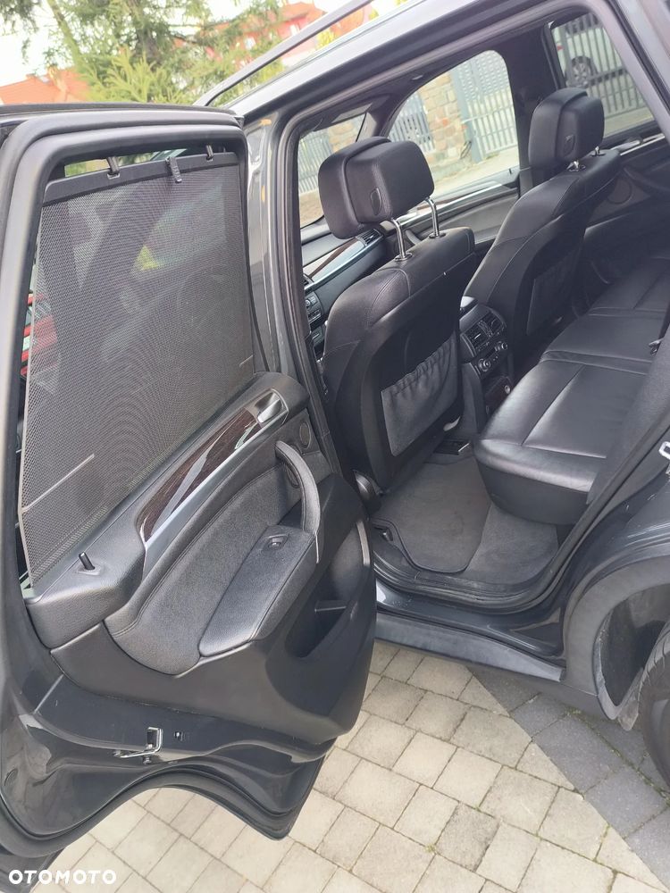 BMW X5 xDrive50i - 9