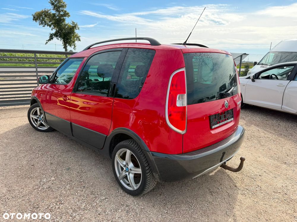 Skoda Roomster 1.6 16V Tiptronic Scout - 5